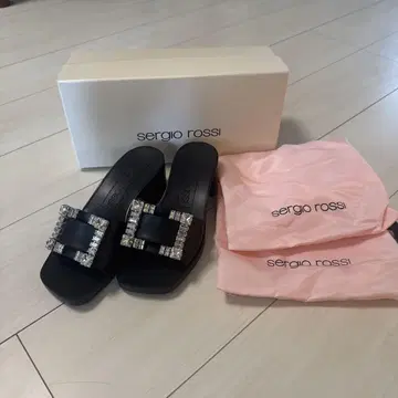 새상품 sergio rossi 비쥬 장식 블랙 뮬