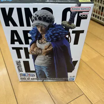 KING OF ARTIST THE TRAFALGAR LAW