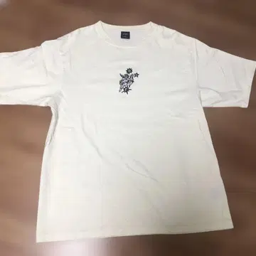 HUF 자수 티셔츠 M