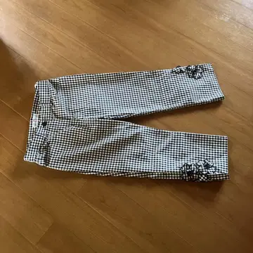 갤러리 비스콘티 깅엄 체크 슬림 핏 팬츠 꽃 자수