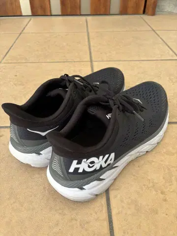 HOKA ONE ONE Clifton 7 러닝화 블랙