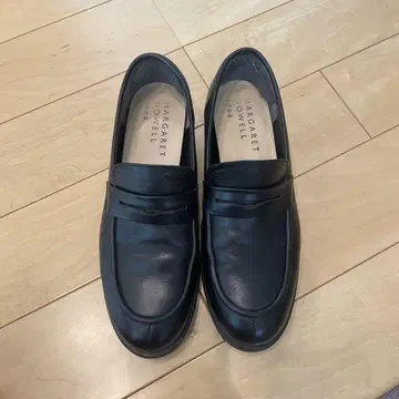 MARGARET HOWELL 블랙 페니 로퍼 24cm
