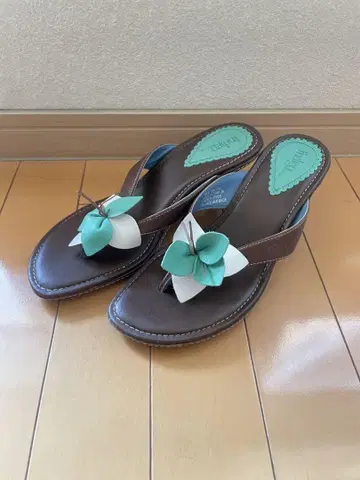Indigo 민트 플라워 플립플랍 브라운 M (24-25cm)