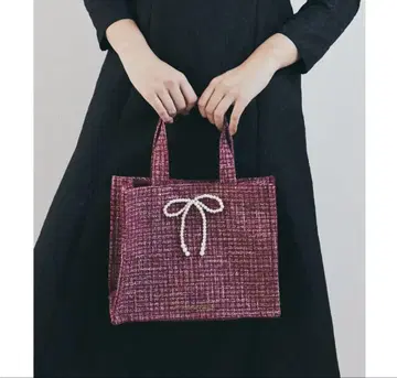 Maison de FLEUR 핑크 트위드 펄 리본 스퀘어 토트백