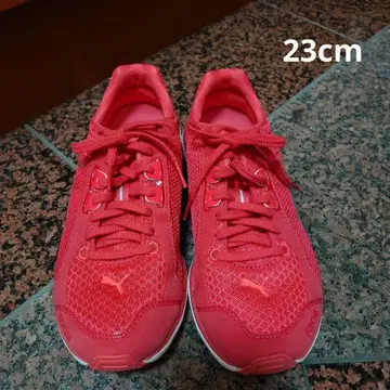 푸마 러닝화 23cm