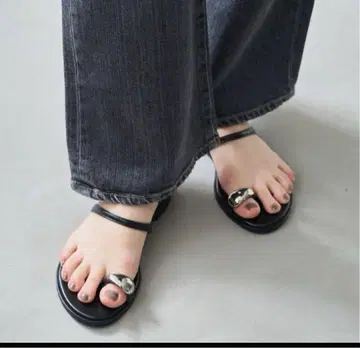 루타론 샘 반지 샌들