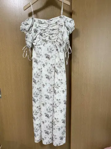 snidel 바리에 프린트 원피스 아이보리