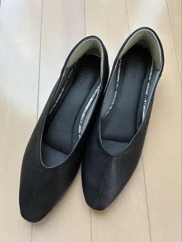 RANDA 블랙 플랫슈즈 S 사이즈