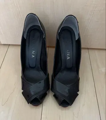 다이애나 오픈토 하이힐