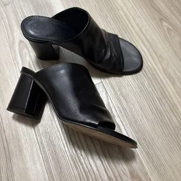FABIO RUSCONI 블랙 가죽 샌들