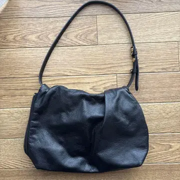 가죽 원 핸들 백 젬일 러셋