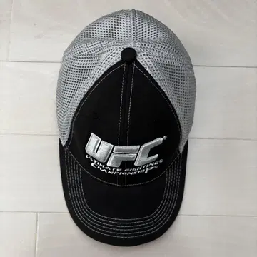 2009 UFC 얼티밋 파이팅 챔피언쉽 캡 자수