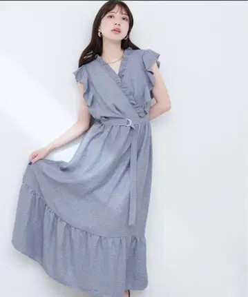 신상품 미사용 내추럴 꾸뛰르 프릴 카슈쿨 원피스 색스 블루