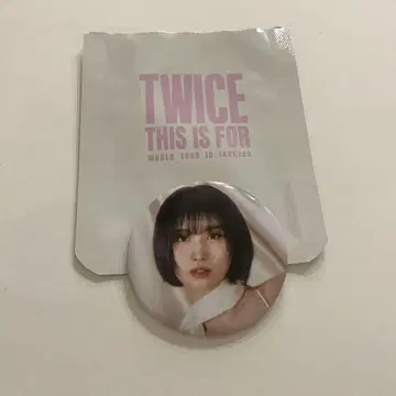 TWICE THIS IS FOR 인천 서울 콘 캔뱃지 MOMO
