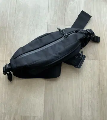 Aer 바디백 City Sling Black AER11010