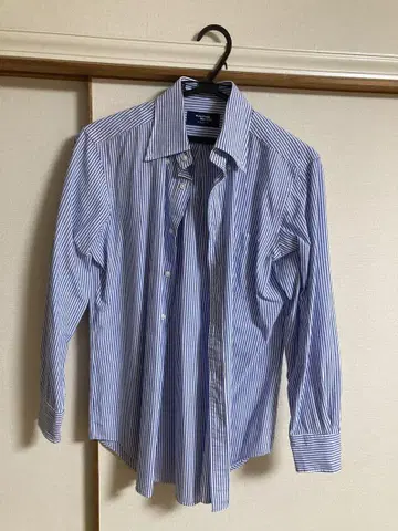 Maker's Shirt 블루 화이트 스트라이프 와이셔츠