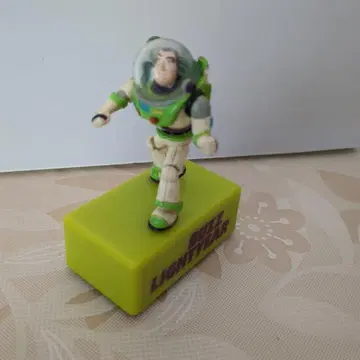 버즈 라이트이어 피규어