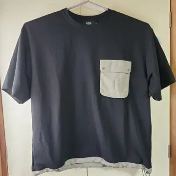 AZUL 포켓 부착 블랙 티셔츠 M