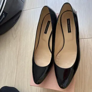 파비올루스콘니 펌프스