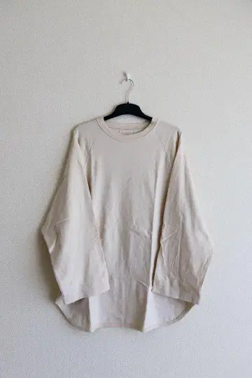 블러름 C/실크 네프 베이스볼 래글런 티셔츠