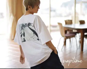 Nissy Naptime 백 프린트 티셔츠 블랙