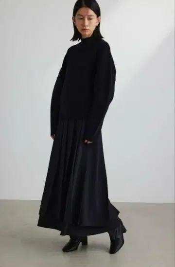 STYLEMIXER 블랙 플리츠 스커트 M