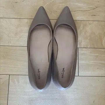unlipe. 베이지 스틸레토 하이힐