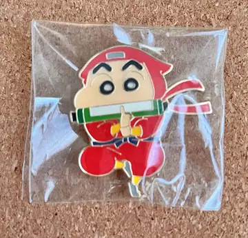 크레용 신짱 닌자 핀 배지