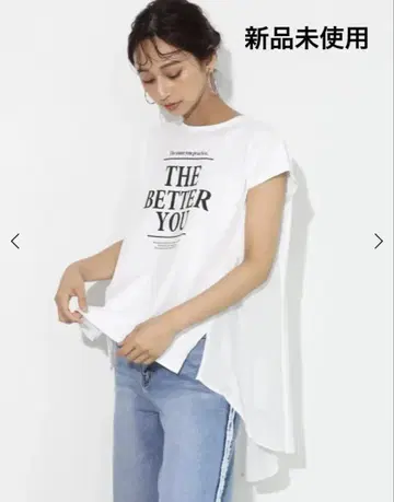 스콧 클럽 로고 이소재 화이트 티셔츠 반팔