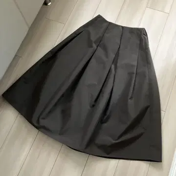 BLENHEIM 다크 브라운 플레어 스커트 S 사이즈