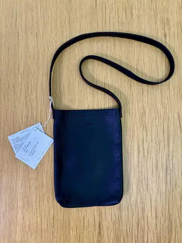 핸더 스킴 Hender Scheme cow shoulder small