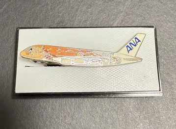 ANA 에어버스 A380 플라잉 호누 넥타이핀 (라)