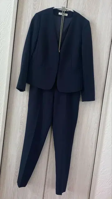 내추럴 뷰티 베이직 노카라 자켓 셋업 S/M