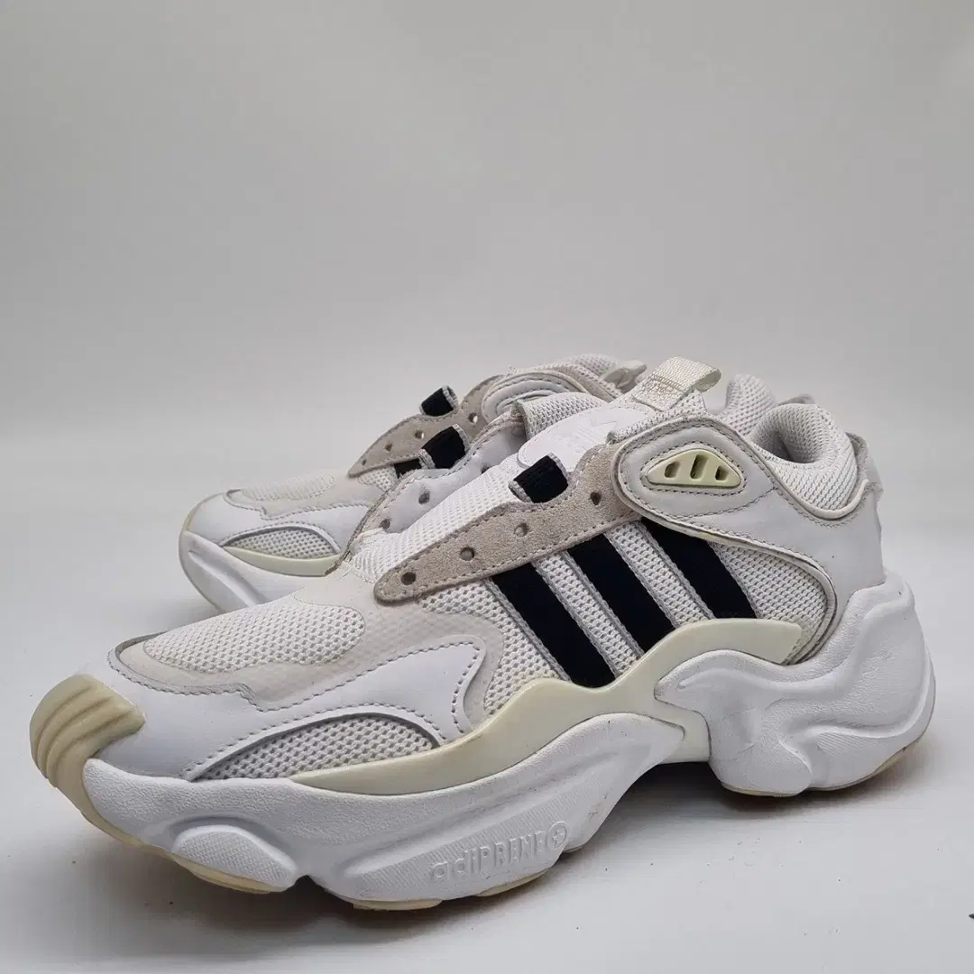 Adidas Magna Tephra Women's Sneakers 230