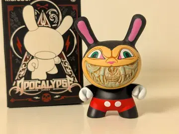 Kidrobot Apocalypse Ron English 피규어
