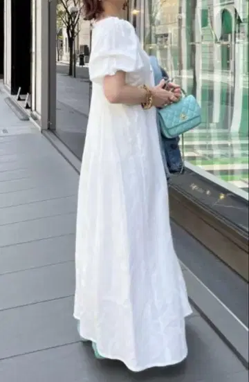 이데알루체 화이트 롱 원피스