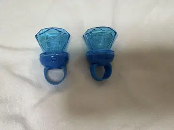 메테오라 라피스 군 반지 라이트