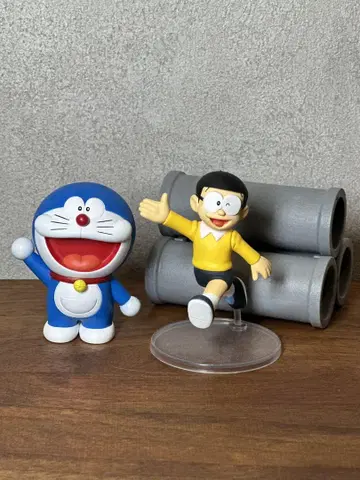 도라에몽 & 진구(노비타) 피규어 세트 + 토관 디오라마