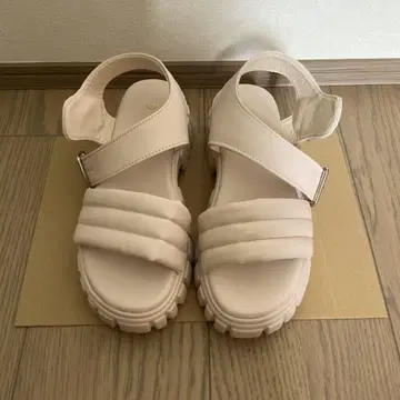 여성용 샌들 통굽