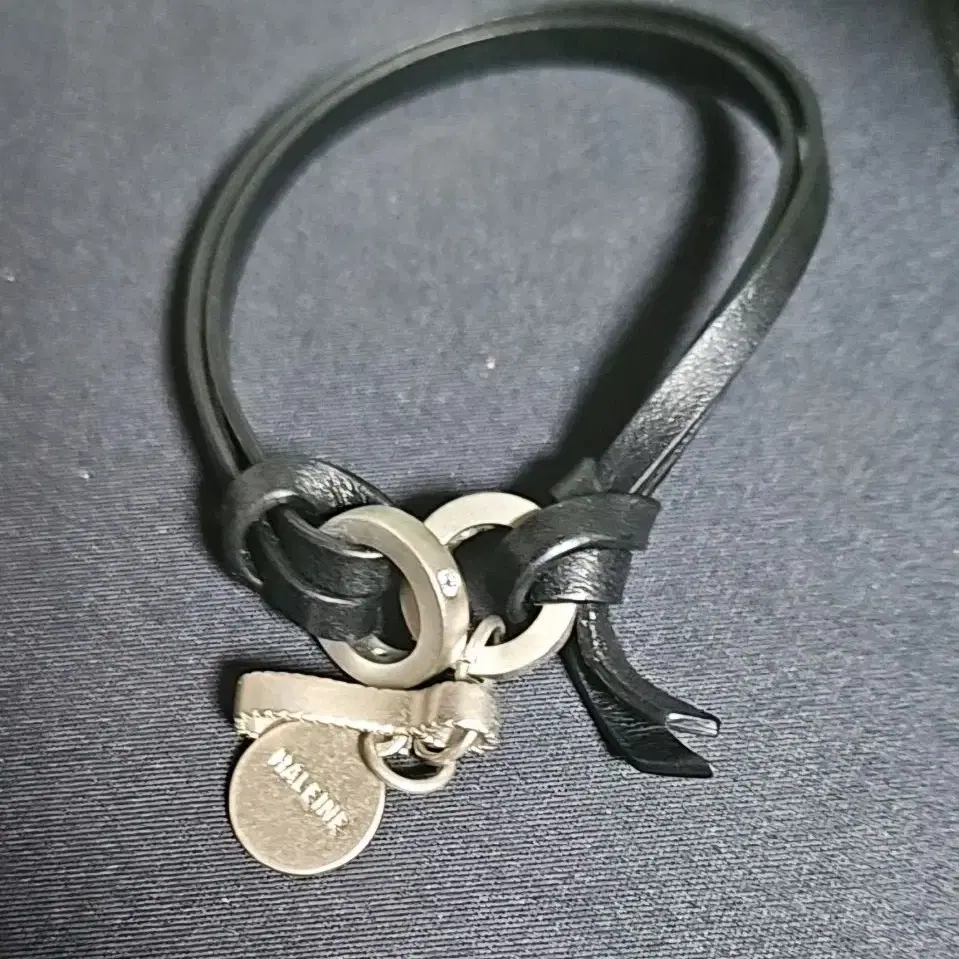 ブレスレット [Haleine]Leather l Mix Bracelet Black HALEINE | 알렌느 Alrenne Leather Metal Mix Bracelet (Black