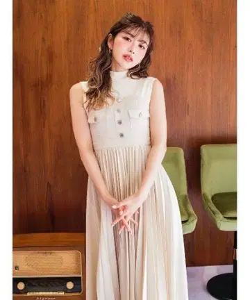 프론트 플리츠 디자인 원피스