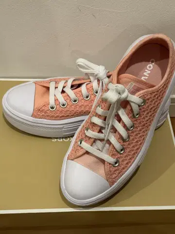 CONVERSE 통굽 스니커즈 한국 한정판