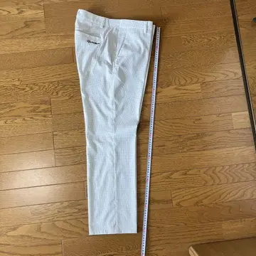 테일러메이드 체크 무늬 화이트 팬츠