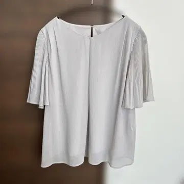 반팔 블라우스