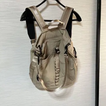 경량 나일론 베이지 백팩
