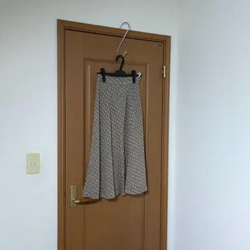 리플렉트 플레어 스커트