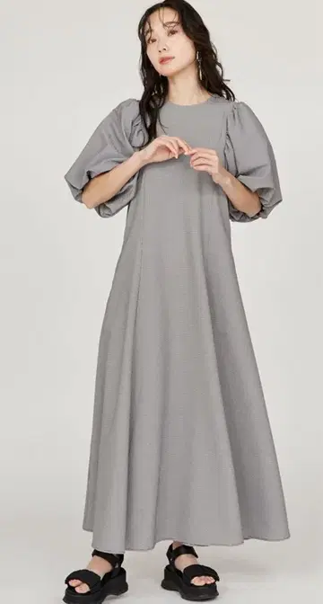 emmi atelier 퍼프 슬리브 축구 원피스