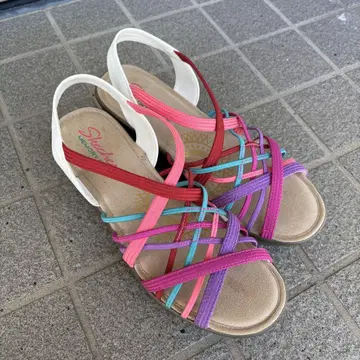 스케쳐스 샌들