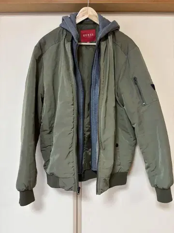 GUESS MA-1 자켓 올리브 그린