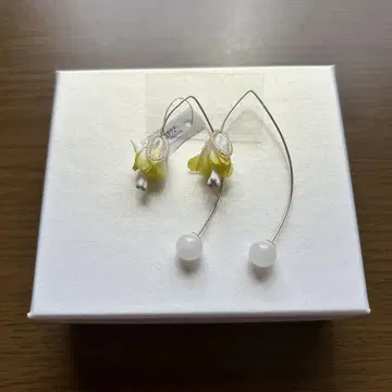 conyon 코니온 귀걸이 액세서리 pierce Flower